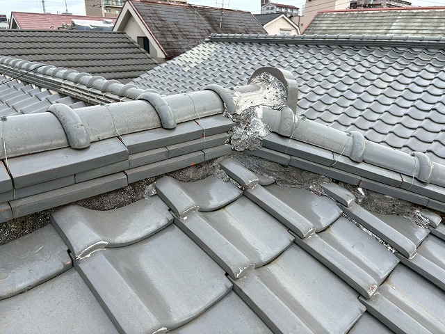 熨斗瓦のズレが発覚した棟瓦