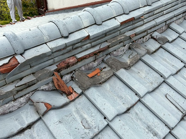 凍害被害が発生した瓦