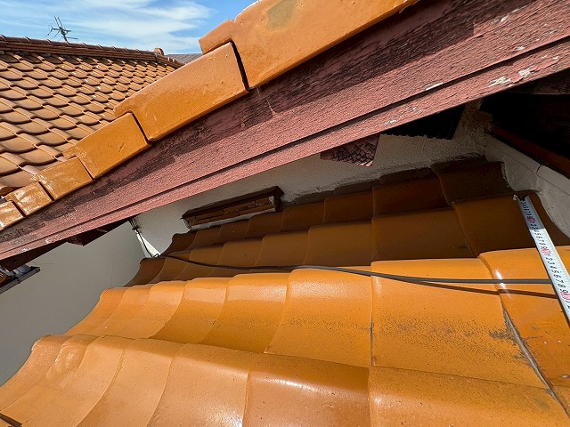 速やかな補修が必須な瓦