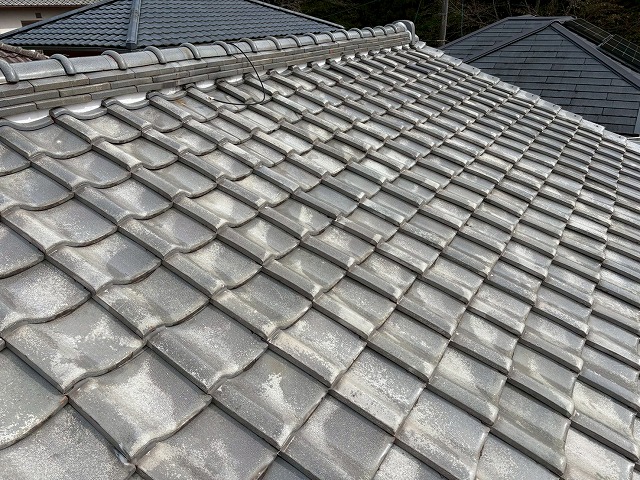 瓦屋根の状態確認を実施