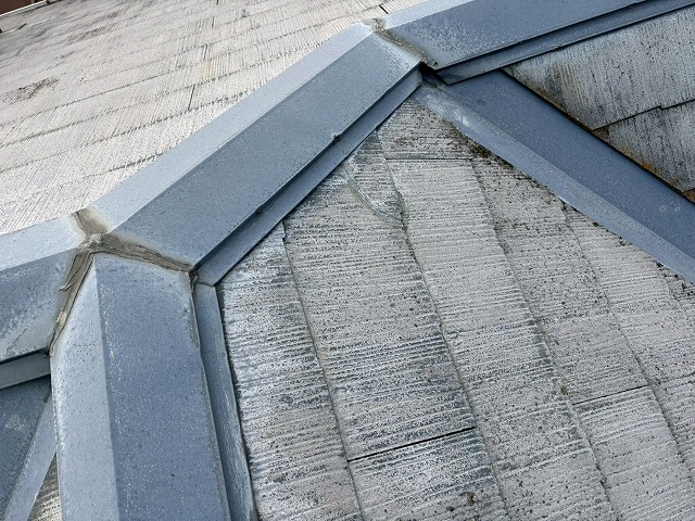 経年劣化した棟繋ぎ
