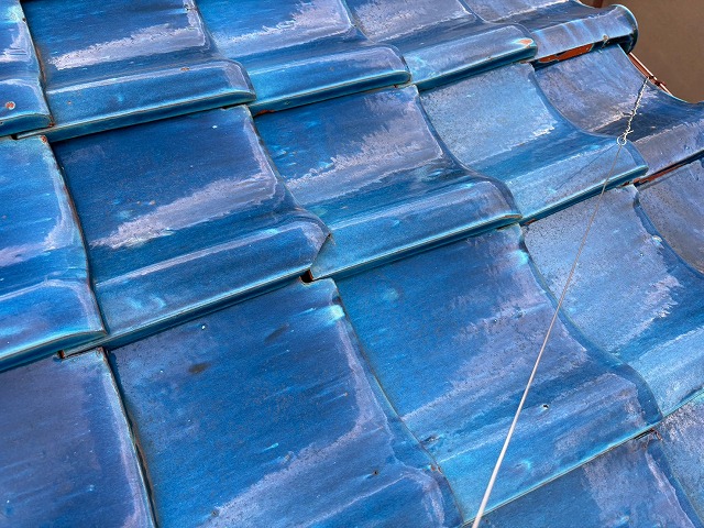 ズレが生じている瓦