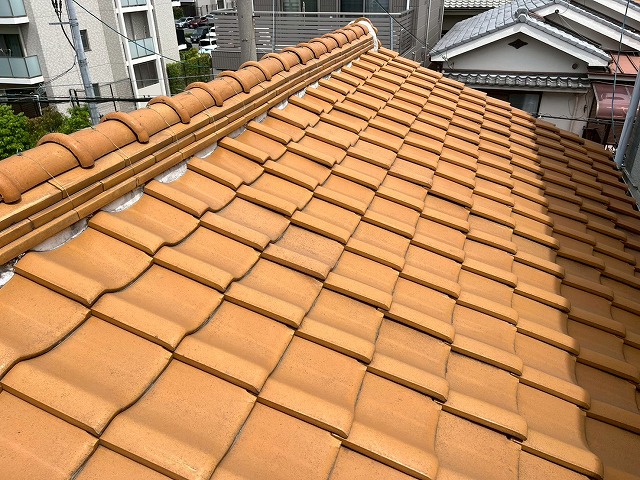 瓦屋根の状態確認を実施