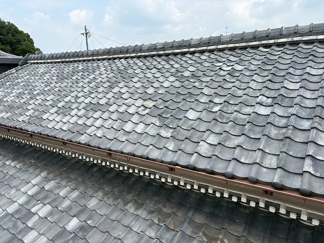 昔ながらの瓦屋根