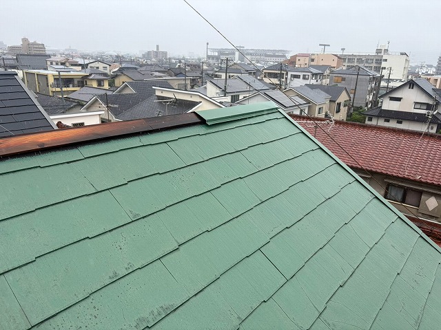 貫板が露出した棟
