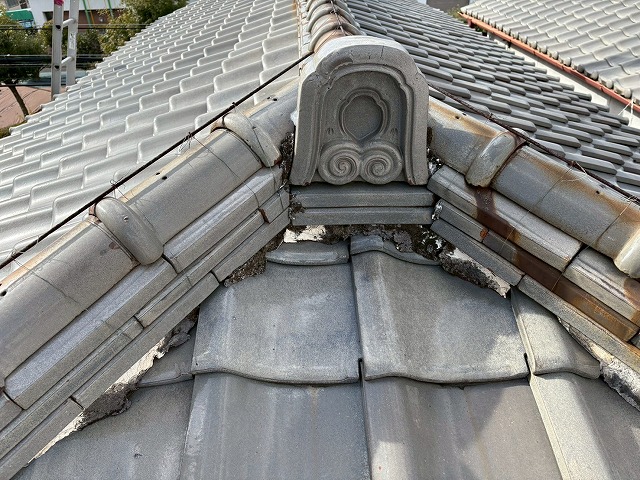 漆喰劣化が深刻な屋根