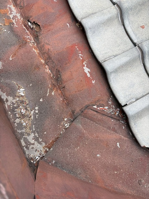 サビが生じた板金