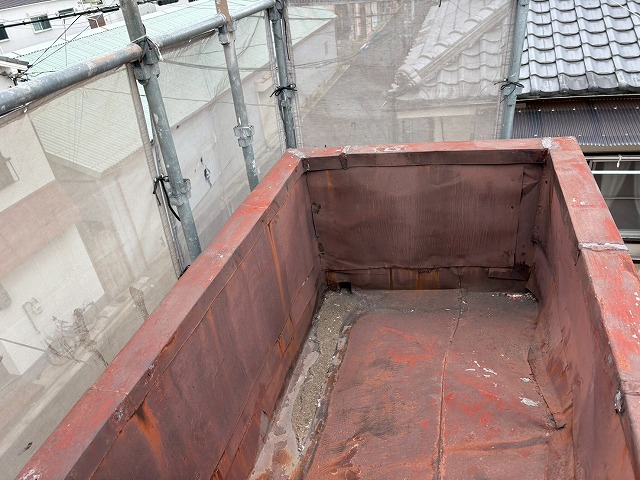 雨漏りしやすいパラペット