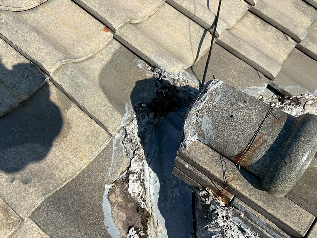 凍害跡が見られる瓦