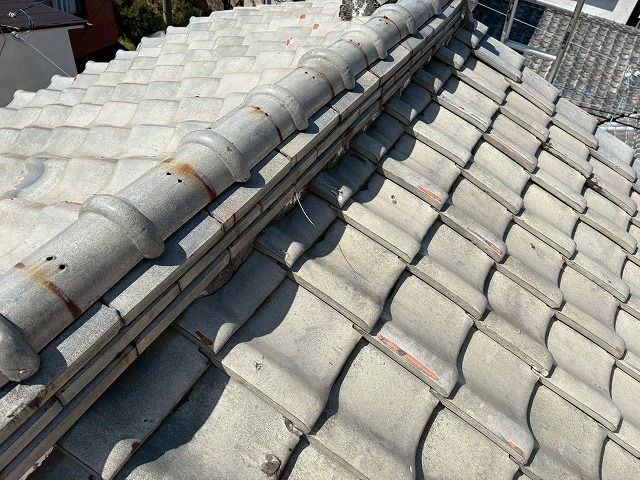 大阪市東成区で葺き替え工事をご提案した瓦屋根の状態確認、葺き替え工事の魅力と弱点