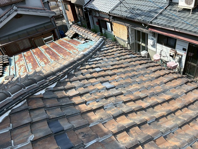 経年劣化した屋根