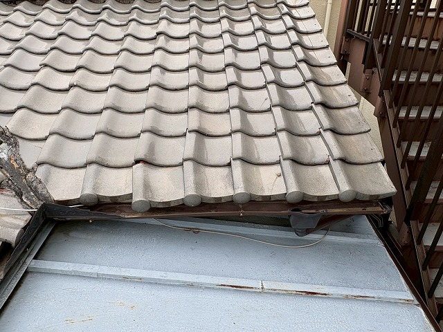 瓦のズレ放置が危険な理由