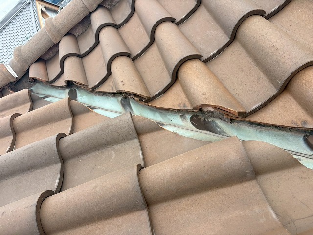 銅板の谷板金にご注意