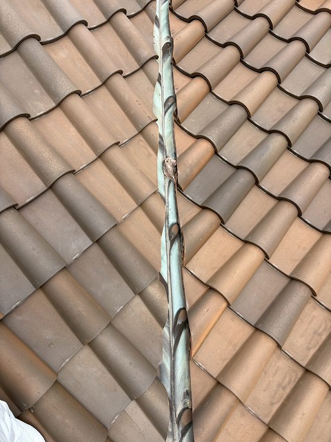 劣化した谷板金部分