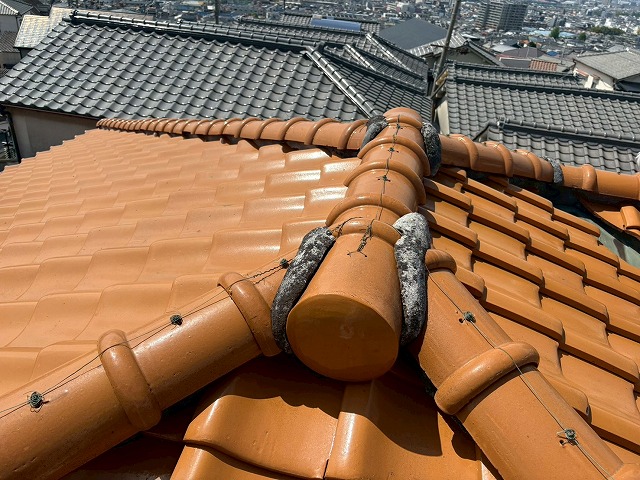 棟繋ぎ漆喰の経年劣化