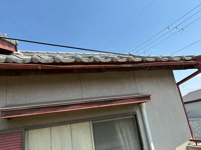 変形した雨樋