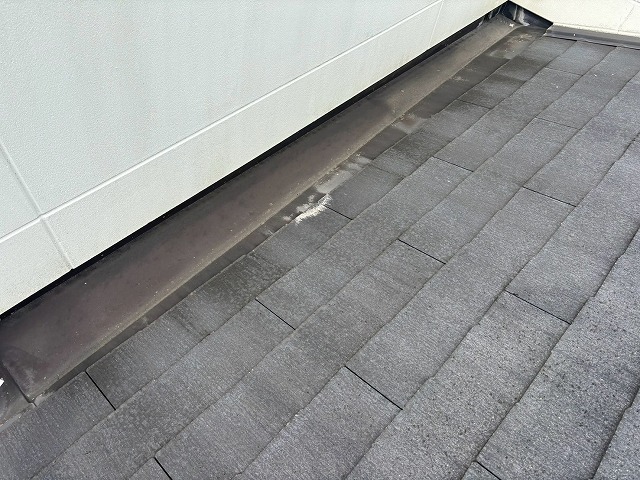 雨仕舞い板金部分