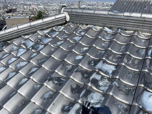 東大阪市にて雨漏りはしていないが、今後の台風や地震に備えての屋根点検の依頼がありました。