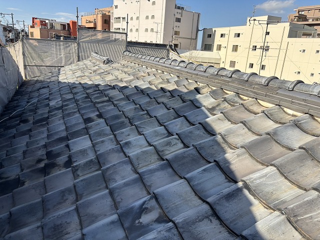 葺き替え前の屋根