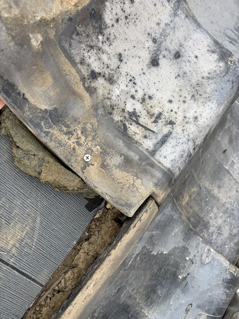 瓦の固定とズレ防止処理