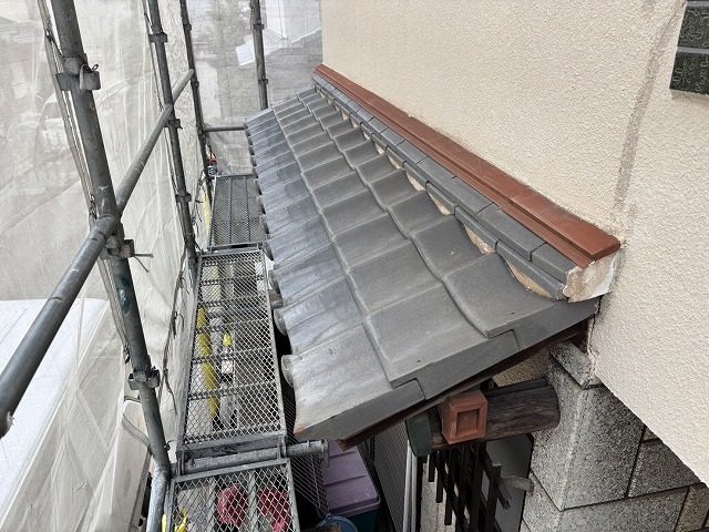 庇の屋根