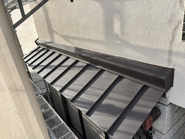 壁際板金の仕上げ